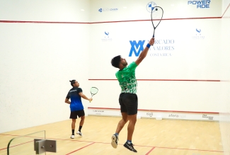 Jeremias Azaña (ARG) reaching the ball.